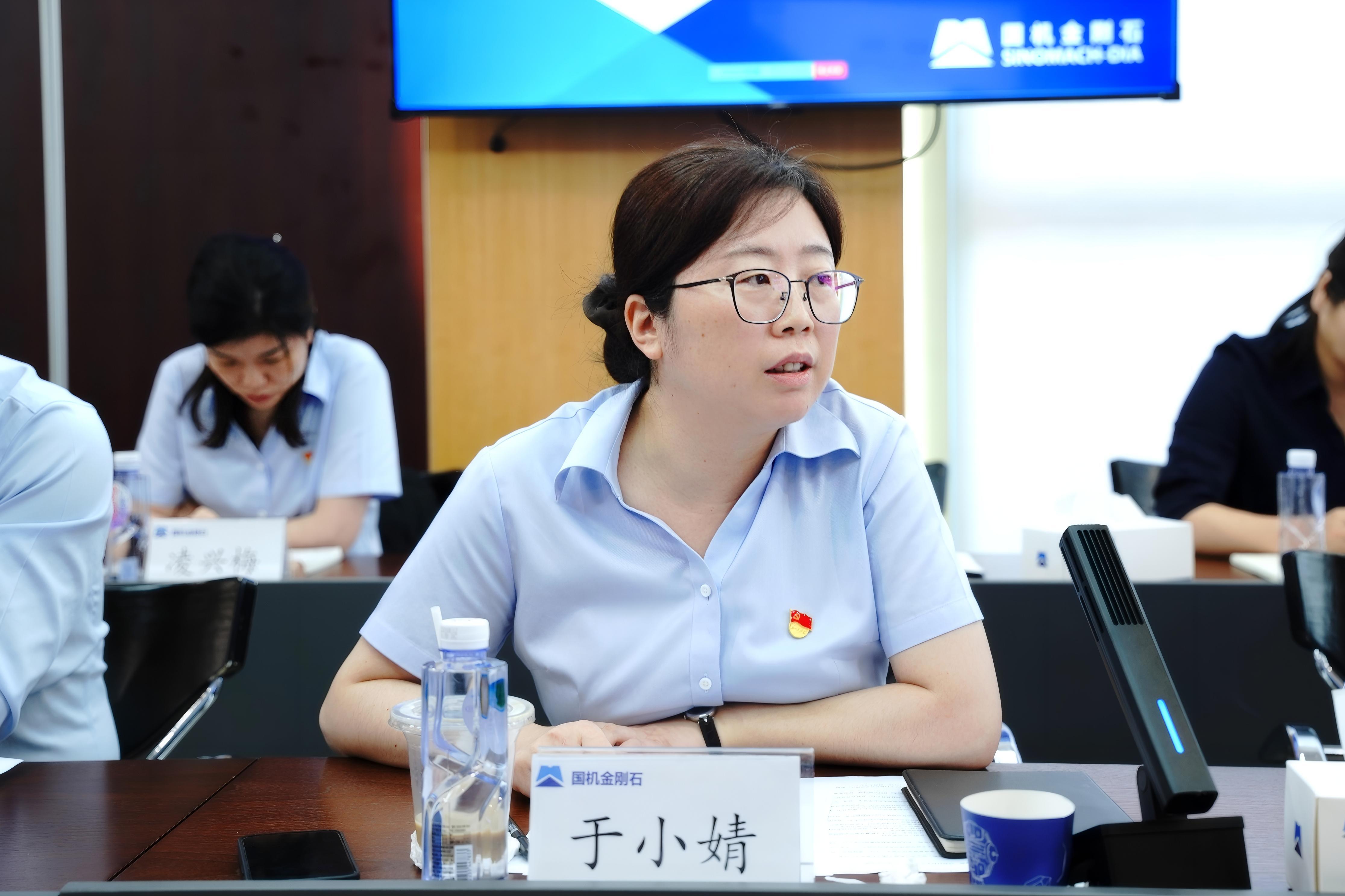 于小婧.jpg